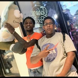 Meet your Posher, Emmanuell